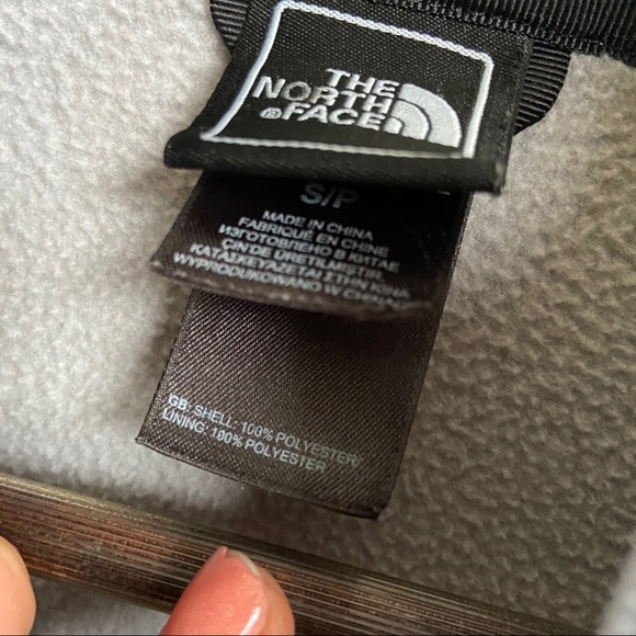 The North Face βοΈ Fleece Full Zip-Up Jacket Top Winter Sweater Hiking Size Small - Picture 8 of 9